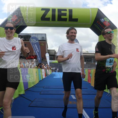 11.08.2024 - GEWOBA Citytriathlon Bremen Lena Gebhardt http://msf.ph/oto/6787158 11.08.2024 11:14:24 Ziel 27, 78, 84 meine-sportfotos.de