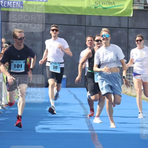 11.08.2024 - GEWOBA Citytriathlon Bremen Lena Gebhardt http://msf.ph/oto/6787176 11.08.2024 11:14:33 Ziel 20, 33, 101 meine-sportfotos.de