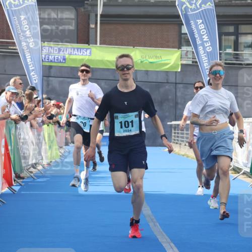 11.08.2024 - GEWOBA Citytriathlon Bremen Lena Gebhardt http://msf.ph/oto/6787186 11.08.2024 11:14:34 Ziel 20, 33, 101 meine-sportfotos.de