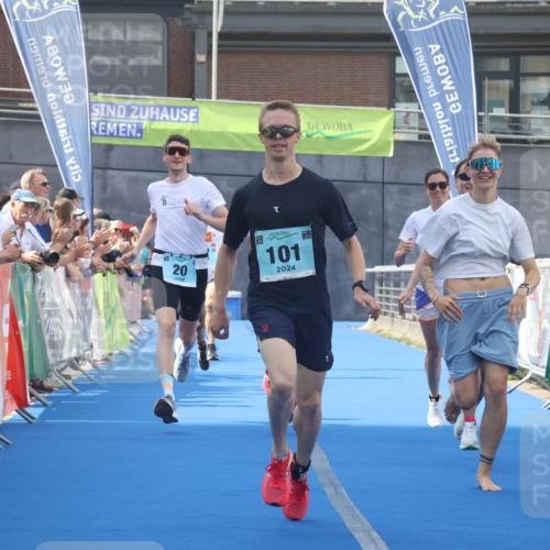 11.08.2024 - GEWOBA Citytriathlon Bremen Lena Gebhardt http://msf.ph/oto/6787187 11.08.2024 11:14:34 Ziel 20, 33, 101 meine-sportfotos.de