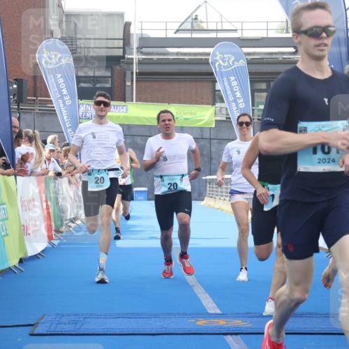 11.08.2024 - GEWOBA Citytriathlon Bremen Lena Gebhardt http://msf.ph/oto/6787196 11.08.2024 11:14:35 Ziel 20, 33, 101 meine-sportfotos.de