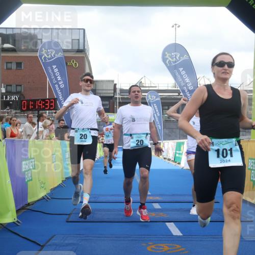 11.08.2024 - GEWOBA Citytriathlon Bremen Lena Gebhardt http://msf.ph/oto/6787207 11.08.2024 11:14:36 Ziel 20, 33, 101 meine-sportfotos.de