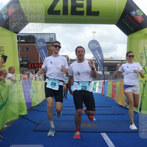 11.08.2024 - GEWOBA Citytriathlon Bremen Lena Gebhardt http://msf.ph/oto/6787215 11.08.2024 11:14:37 Ziel 20, 33, 101 meine-sportfotos.de