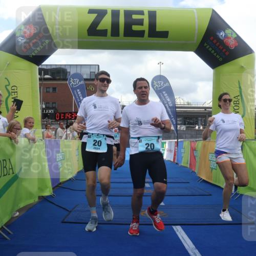 11.08.2024 - GEWOBA Citytriathlon Bremen Lena Gebhardt http://msf.ph/oto/6787217 11.08.2024 11:14:37 Ziel 20, 33, 101 meine-sportfotos.de