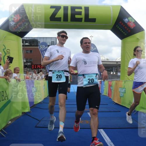 11.08.2024 - GEWOBA Citytriathlon Bremen Lena Gebhardt http://msf.ph/oto/6787219 11.08.2024 11:14:37 Ziel 20, 33, 101 meine-sportfotos.de