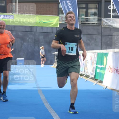 11.08.2024 - GEWOBA Citytriathlon Bremen Lena Gebhardt http://msf.ph/oto/6787255 11.08.2024 11:15:28 Ziel 18 meine-sportfotos.de