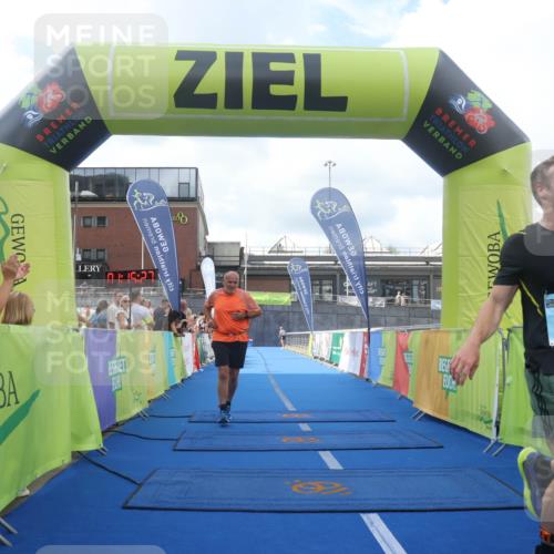 11.08.2024 - GEWOBA Citytriathlon Bremen Lena Gebhardt http://msf.ph/oto/6787272 11.08.2024 11:15:30 Ziel 18 meine-sportfotos.de