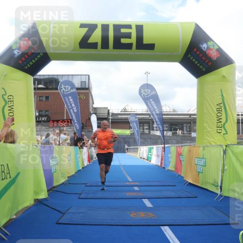 11.08.2024 - GEWOBA Citytriathlon Bremen Lena Gebhardt http://msf.ph/oto/6787273 11.08.2024 11:15:30 Ziel 18 meine-sportfotos.de