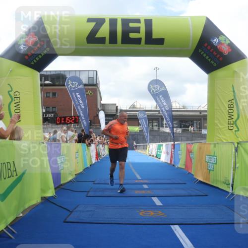 11.08.2024 - GEWOBA Citytriathlon Bremen Lena Gebhardt http://msf.ph/oto/6787278 11.08.2024 11:15:30 Ziel 18 meine-sportfotos.de