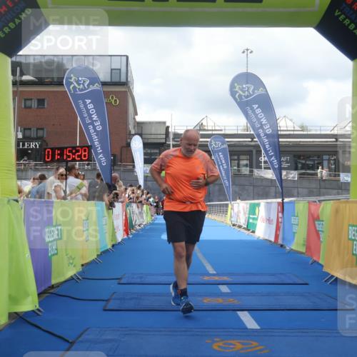 11.08.2024 - GEWOBA Citytriathlon Bremen Lena Gebhardt http://msf.ph/oto/6787281 11.08.2024 11:15:31 Ziel 18, 114 meine-sportfotos.de