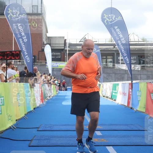 11.08.2024 - GEWOBA Citytriathlon Bremen Lena Gebhardt http://msf.ph/oto/6787283 11.08.2024 11:15:31 Ziel 18, 114 meine-sportfotos.de