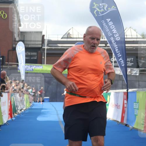 11.08.2024 - GEWOBA Citytriathlon Bremen Lena Gebhardt http://msf.ph/oto/6787284 11.08.2024 11:15:31 Ziel 18, 114 meine-sportfotos.de
