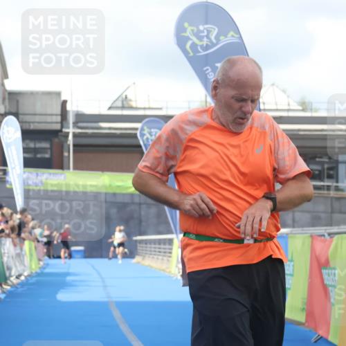 11.08.2024 - GEWOBA Citytriathlon Bremen Lena Gebhardt http://msf.ph/oto/6787287 11.08.2024 11:15:32 Ziel 18, 114 meine-sportfotos.de