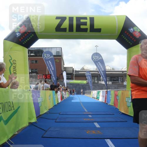 11.08.2024 - GEWOBA Citytriathlon Bremen Lena Gebhardt http://msf.ph/oto/6787298 11.08.2024 11:15:33 Ziel 18, 114 meine-sportfotos.de
