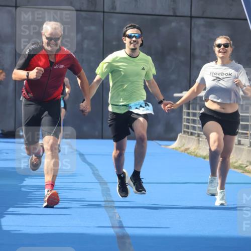 11.08.2024 - GEWOBA Citytriathlon Bremen Lena Gebhardt http://msf.ph/oto/6787304 11.08.2024 11:15:38 Ziel 87, 114 meine-sportfotos.de