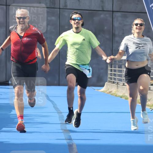 11.08.2024 - GEWOBA Citytriathlon Bremen Lena Gebhardt http://msf.ph/oto/6787307 11.08.2024 11:15:38 Ziel 87, 114 meine-sportfotos.de