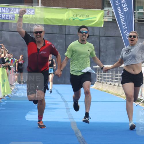 11.08.2024 - GEWOBA Citytriathlon Bremen Lena Gebhardt http://msf.ph/oto/6787317 11.08.2024 11:15:39 Ziel 87, 114 meine-sportfotos.de