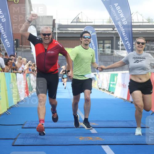 11.08.2024 - GEWOBA Citytriathlon Bremen Lena Gebhardt http://msf.ph/oto/6787335 11.08.2024 11:15:41 Ziel 87, 114 meine-sportfotos.de
