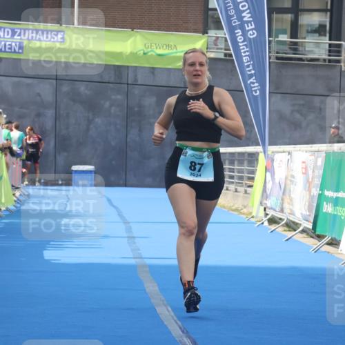 11.08.2024 - GEWOBA Citytriathlon Bremen Lena Gebhardt http://msf.ph/oto/6787353 11.08.2024 11:15:45 Ziel 87, 114 meine-sportfotos.de
