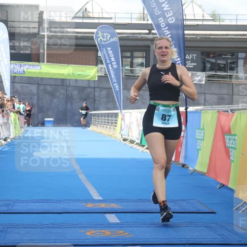 11.08.2024 - GEWOBA Citytriathlon Bremen Lena Gebhardt http://msf.ph/oto/6787368 11.08.2024 11:15:47 Ziel 87, 114 meine-sportfotos.de
