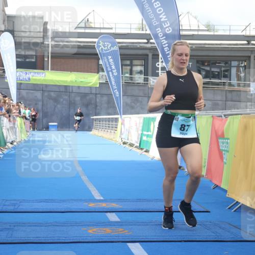 11.08.2024 - GEWOBA Citytriathlon Bremen Lena Gebhardt http://msf.ph/oto/6787371 11.08.2024 11:15:47 Ziel 87, 114 meine-sportfotos.de