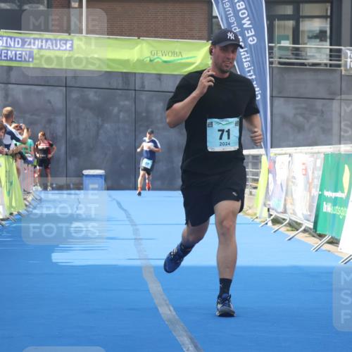 11.08.2024 - GEWOBA Citytriathlon Bremen Lena Gebhardt http://msf.ph/oto/6787408 11.08.2024 11:15:57 Ziel 15, 71 meine-sportfotos.de
