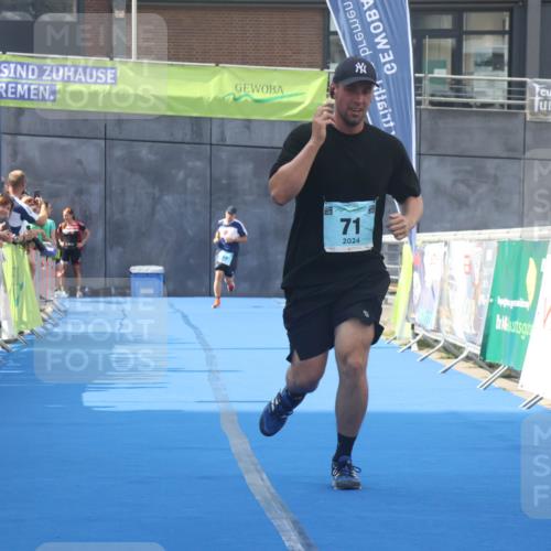 11.08.2024 - GEWOBA Citytriathlon Bremen Lena Gebhardt http://msf.ph/oto/6787409 11.08.2024 11:15:57 Ziel 15, 71 meine-sportfotos.de