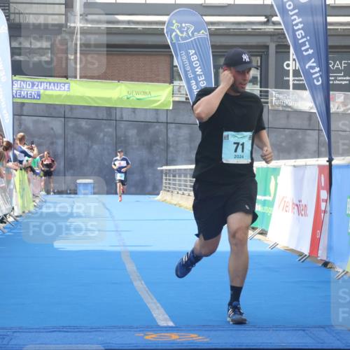 11.08.2024 - GEWOBA Citytriathlon Bremen Lena Gebhardt http://msf.ph/oto/6787414 11.08.2024 11:15:57 Ziel 15, 71 meine-sportfotos.de