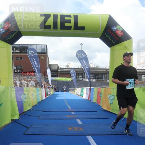 11.08.2024 - GEWOBA Citytriathlon Bremen Lena Gebhardt http://msf.ph/oto/6787427 11.08.2024 11:15:59 Ziel 15, 71, 96 meine-sportfotos.de
