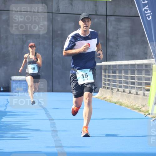 11.08.2024 - GEWOBA Citytriathlon Bremen Lena Gebhardt http://msf.ph/oto/6787432 11.08.2024 11:16:03 Ziel 15, 71, 96 meine-sportfotos.de
