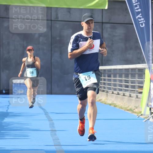 11.08.2024 - GEWOBA Citytriathlon Bremen Lena Gebhardt http://msf.ph/oto/6787436 11.08.2024 11:16:04 Ziel 15, 71, 96 meine-sportfotos.de