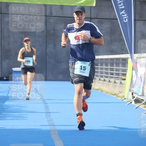11.08.2024 - GEWOBA Citytriathlon Bremen Lena Gebhardt http://msf.ph/oto/6787437 11.08.2024 11:16:04 Ziel 15, 71, 96 meine-sportfotos.de