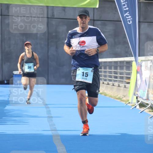 11.08.2024 - GEWOBA Citytriathlon Bremen Lena Gebhardt http://msf.ph/oto/6787439 11.08.2024 11:16:04 Ziel 15, 71, 96 meine-sportfotos.de
