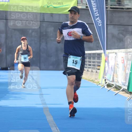 11.08.2024 - GEWOBA Citytriathlon Bremen Lena Gebhardt http://msf.ph/oto/6787442 11.08.2024 11:16:05 Ziel 15, 71, 96 meine-sportfotos.de