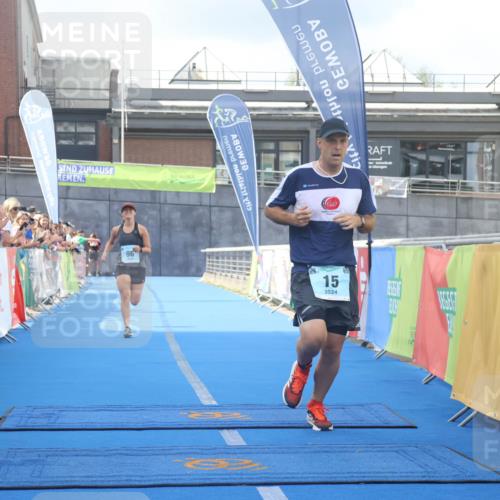 11.08.2024 - GEWOBA Citytriathlon Bremen Lena Gebhardt http://msf.ph/oto/6787461 11.08.2024 11:16:07 Ziel 15, 96 meine-sportfotos.de