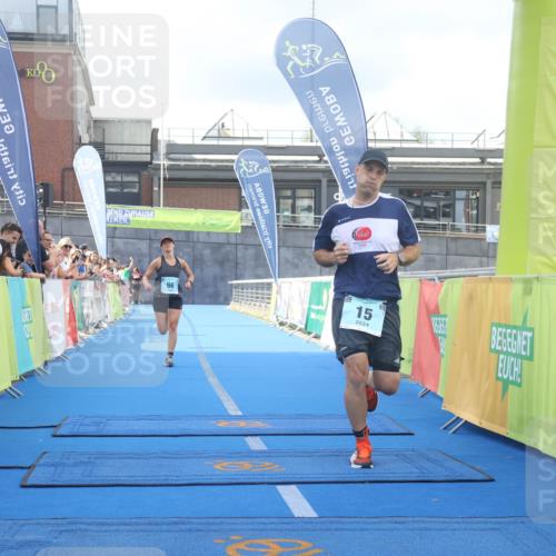 11.08.2024 - GEWOBA Citytriathlon Bremen Lena Gebhardt http://msf.ph/oto/6787466 11.08.2024 11:16:07 Ziel 15, 96 meine-sportfotos.de