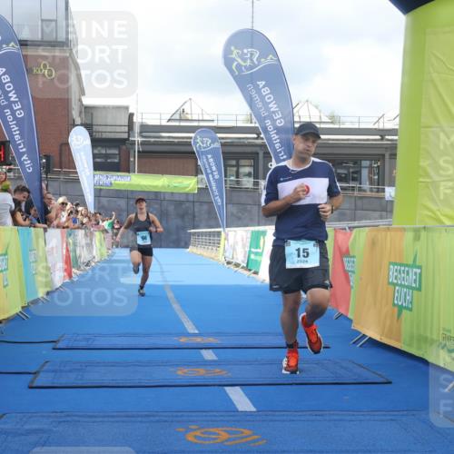 11.08.2024 - GEWOBA Citytriathlon Bremen Lena Gebhardt http://msf.ph/oto/6787467 11.08.2024 11:16:07 Ziel 15, 96 meine-sportfotos.de