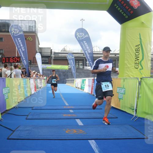 11.08.2024 - GEWOBA Citytriathlon Bremen Lena Gebhardt http://msf.ph/oto/6787471 11.08.2024 11:16:07 Ziel 15, 96 meine-sportfotos.de
