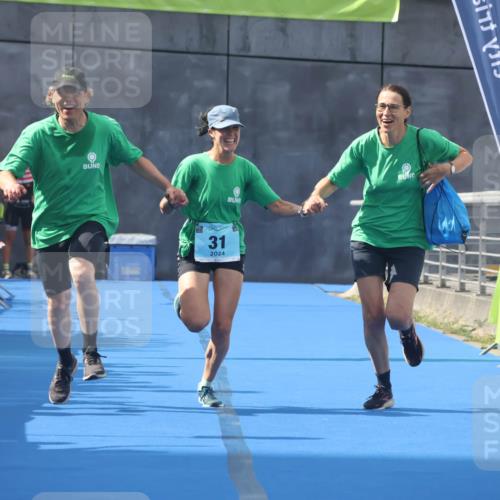 11.08.2024 - GEWOBA Citytriathlon Bremen Lena Gebhardt http://msf.ph/oto/6787498 11.08.2024 11:16:26 Ziel 31 meine-sportfotos.de