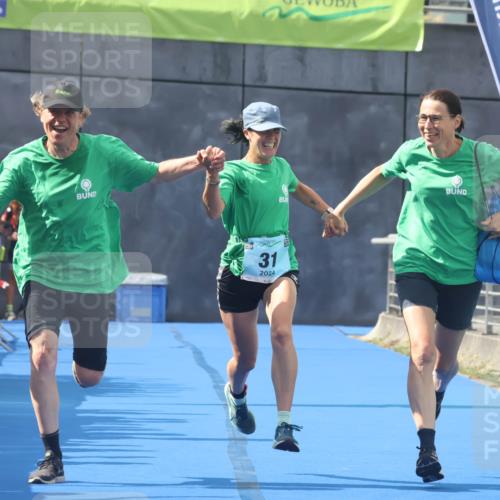 11.08.2024 - GEWOBA Citytriathlon Bremen Lena Gebhardt http://msf.ph/oto/6787499 11.08.2024 11:16:26 Ziel 31 meine-sportfotos.de