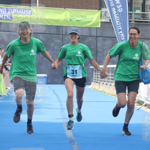 11.08.2024 - GEWOBA Citytriathlon Bremen Lena Gebhardt http://msf.ph/oto/6787508 11.08.2024 11:16:27 Ziel 31 meine-sportfotos.de