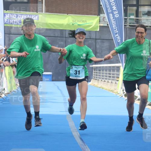 11.08.2024 - GEWOBA Citytriathlon Bremen Lena Gebhardt http://msf.ph/oto/6787513 11.08.2024 11:16:27 Ziel 31 meine-sportfotos.de