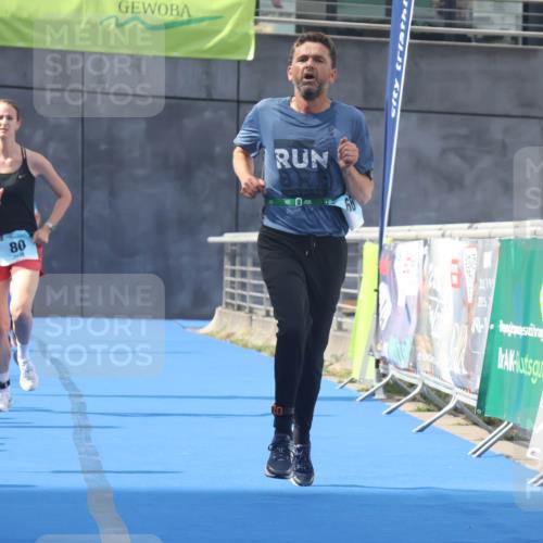 11.08.2024 - GEWOBA Citytriathlon Bremen Lena Gebhardt http://msf.ph/oto/6787539 11.08.2024 11:16:52 Ziel 29, 66, 80 meine-sportfotos.de