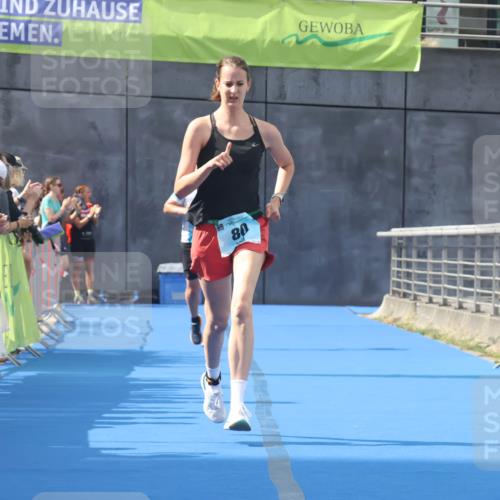 11.08.2024 - GEWOBA Citytriathlon Bremen Lena Gebhardt http://msf.ph/oto/6787548 11.08.2024 11:16:53 Ziel 29, 66, 80 meine-sportfotos.de