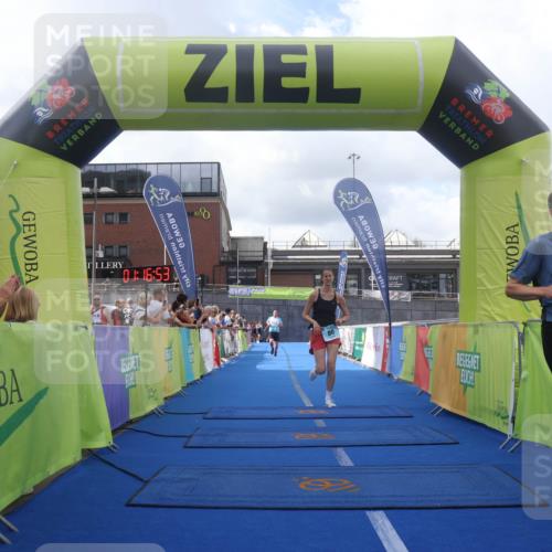 11.08.2024 - GEWOBA Citytriathlon Bremen Lena Gebhardt http://msf.ph/oto/6787558 11.08.2024 11:16:56 Ziel 29, 66, 80 meine-sportfotos.de