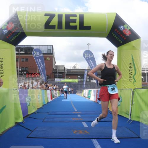 11.08.2024 - GEWOBA Citytriathlon Bremen Lena Gebhardt http://msf.ph/oto/6787566 11.08.2024 11:16:57 Ziel 29, 66, 80, 94 meine-sportfotos.de