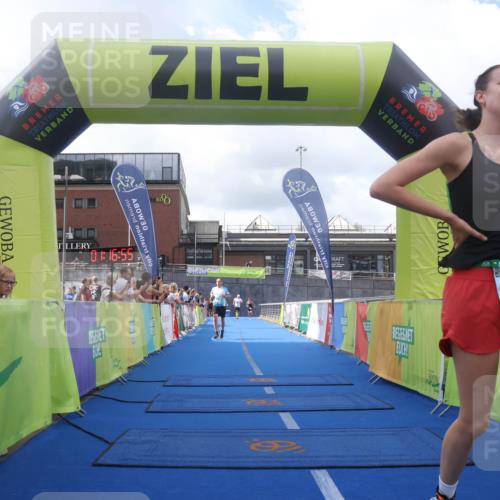 11.08.2024 - GEWOBA Citytriathlon Bremen Lena Gebhardt http://msf.ph/oto/6787573 11.08.2024 11:16:58 Ziel 29, 66, 80, 94 meine-sportfotos.de
