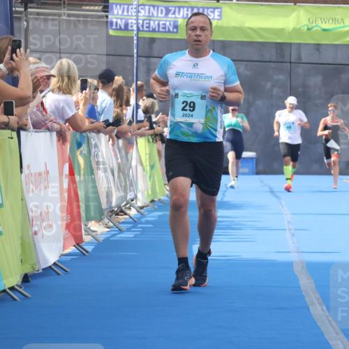 11.08.2024 - GEWOBA Citytriathlon Bremen Lena Gebhardt http://msf.ph/oto/6787575 11.08.2024 11:16:59 Ziel 29, 66, 80, 94 meine-sportfotos.de