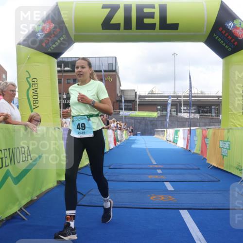 11.08.2024 - GEWOBA Citytriathlon Bremen Lena Gebhardt http://msf.ph/oto/6787648 11.08.2024 11:17:12 Ziel 49, 94 meine-sportfotos.de