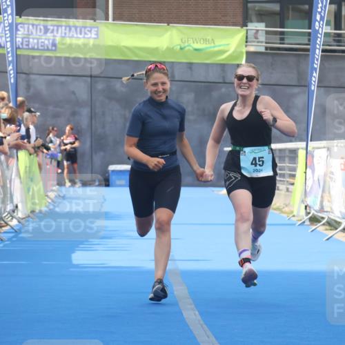 11.08.2024 - GEWOBA Citytriathlon Bremen Lena Gebhardt http://msf.ph/oto/6787671 11.08.2024 11:17:24 Ziel 45 meine-sportfotos.de